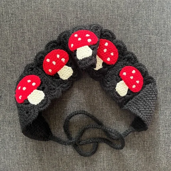 Crochet🧶 mushroom headband - Picture 1 of 5